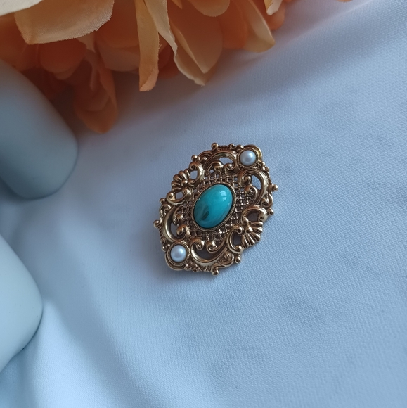 Golden Turquoise Brooch with Pearls - Picture 3 of 12